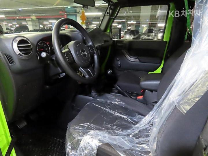 Jeep Wrangler 3.6 Sport JK 10