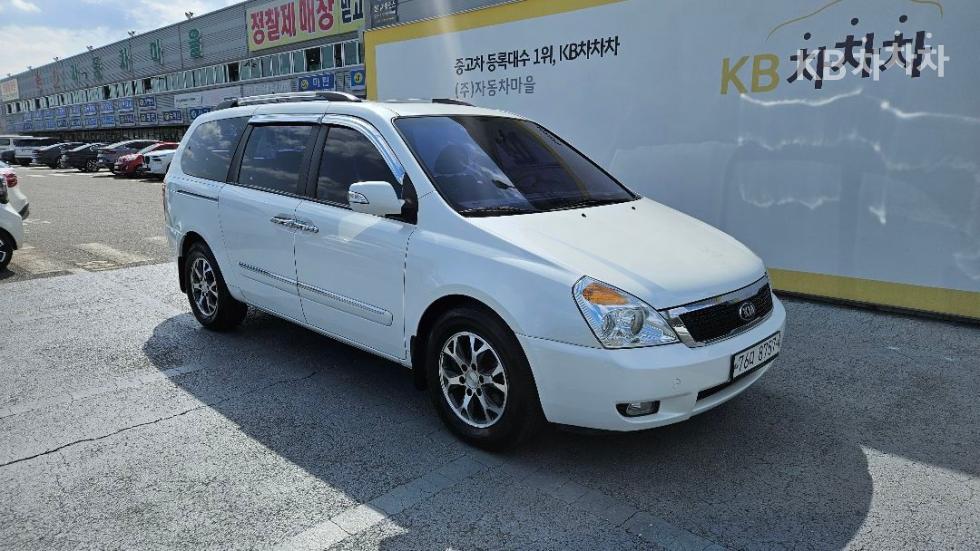 2014 - kia carnival