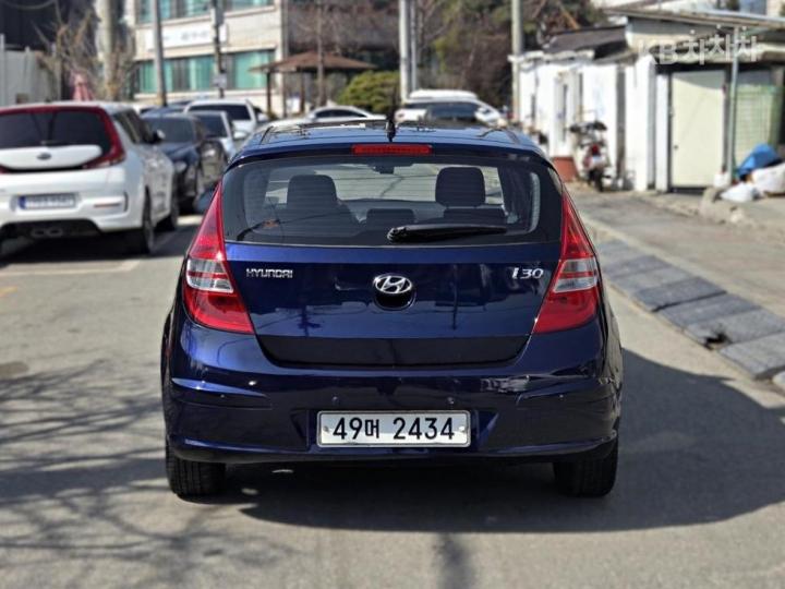Hyundai i30 1.6 VVT Luxury 5