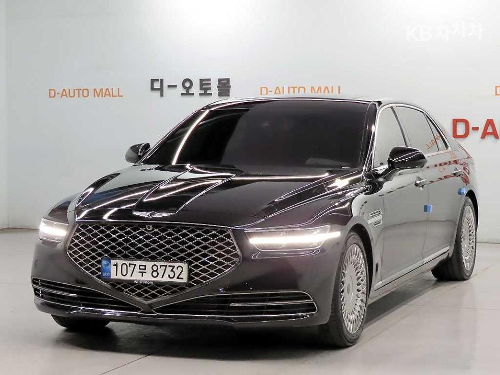 Genesis G90