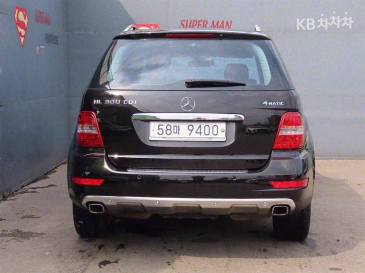 Mercedes-Benz M-Class ML300 CDI W164 4