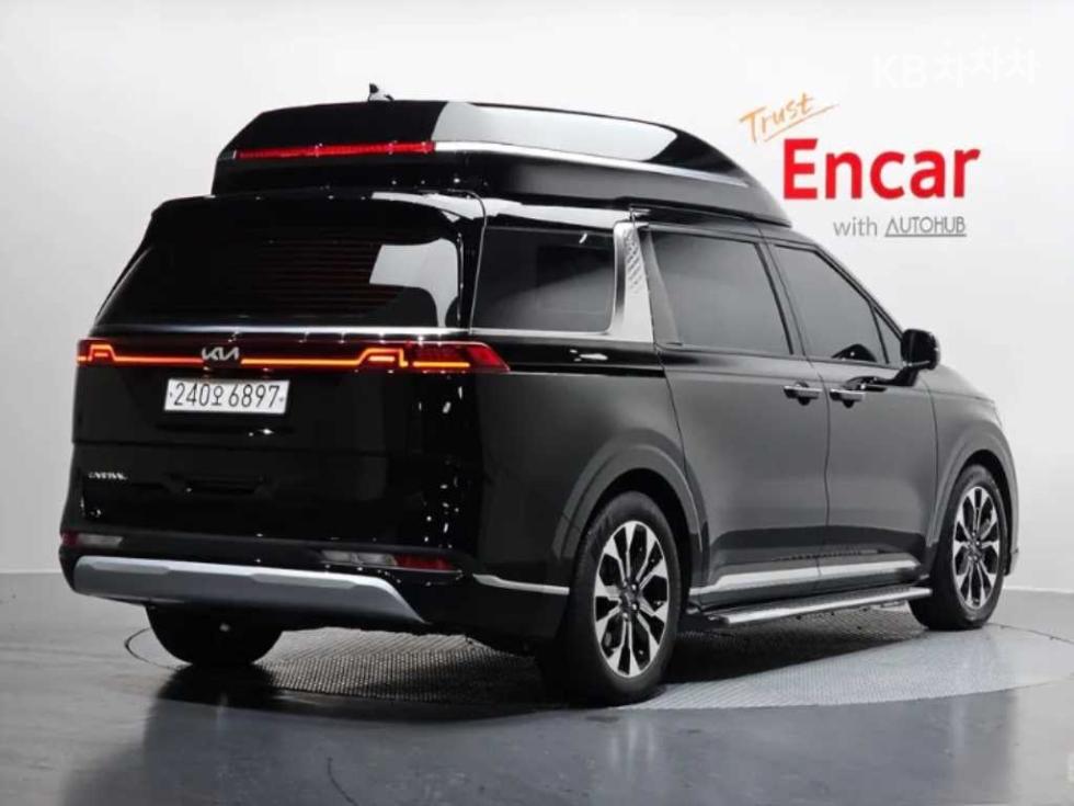 2023 - kia carnival