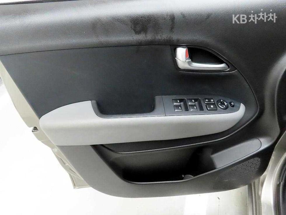 2021 - kia ray