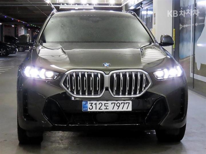 BMW X6 — miniaturë 2