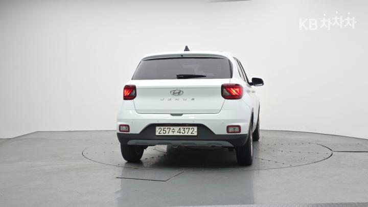 Hyundai Venue Gasoline 1.6 Modern 5