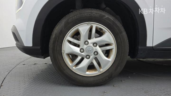 Hyundai Venue Gasoline 1.6 Modern 6