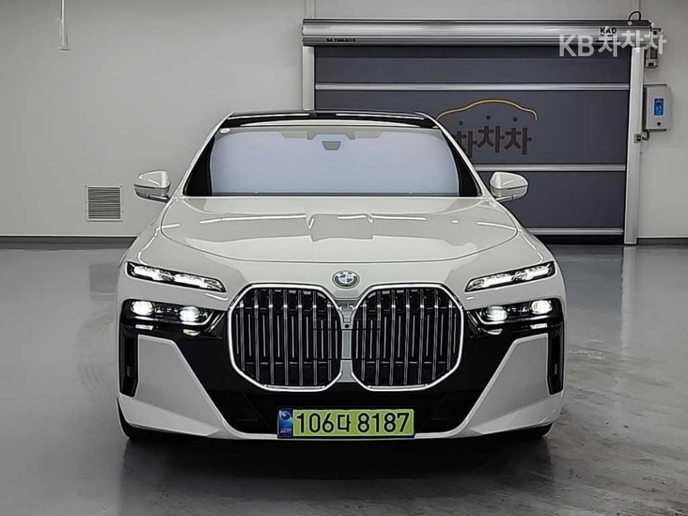 BMW 7er — miniaturë 2