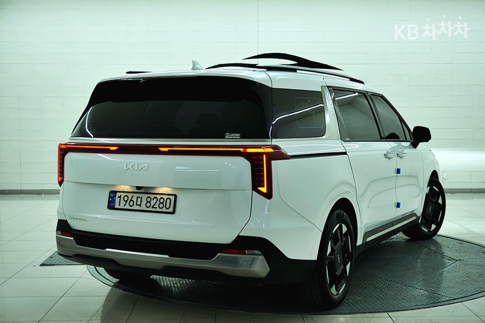 2024 - kia carnival