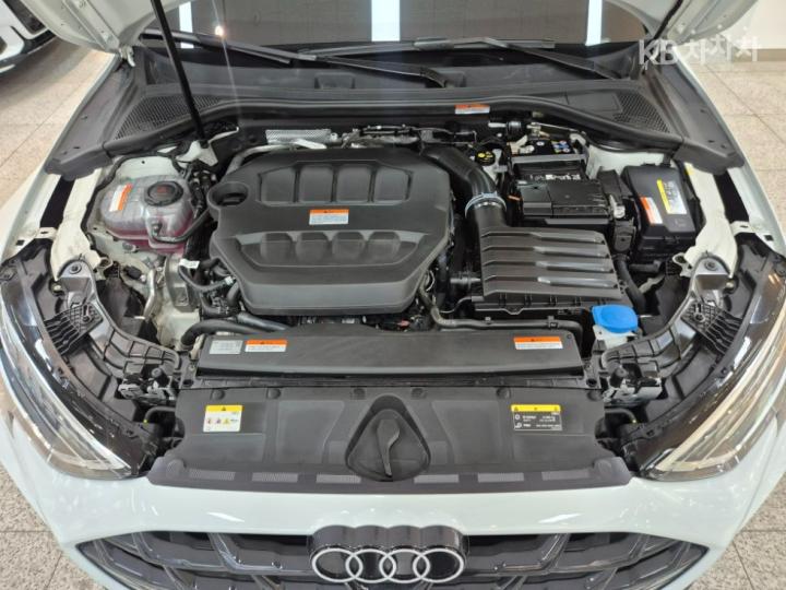 Audi A3 8Y 40 TFSI Premium 7