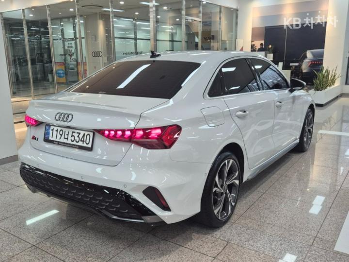 Audi A3 8Y 40 TFSI Premium 3