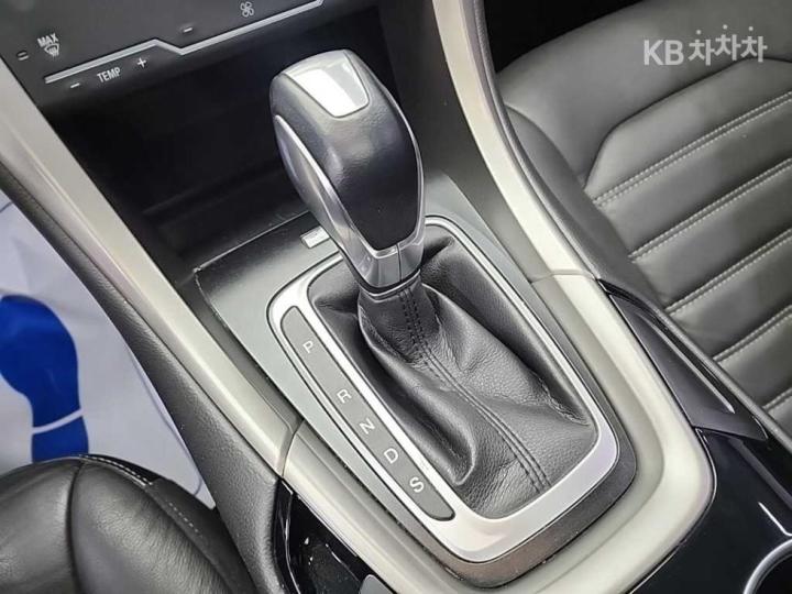 Ford Fusion New EcoBoost 2.0 13 year ~ 9