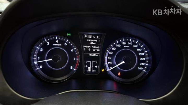 Hyundai Aslan G300 Modern Basic 9