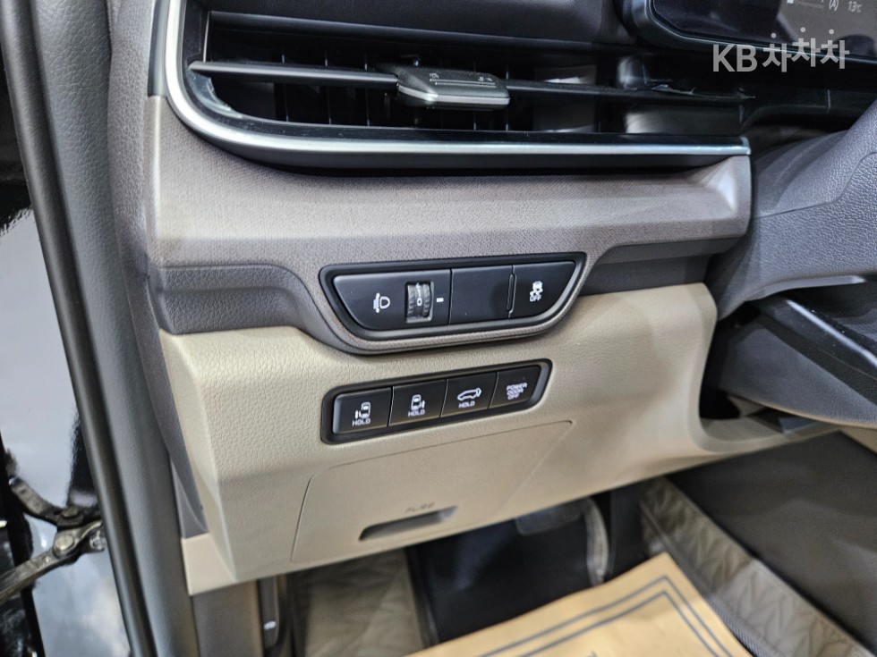 2025 - kia carnival