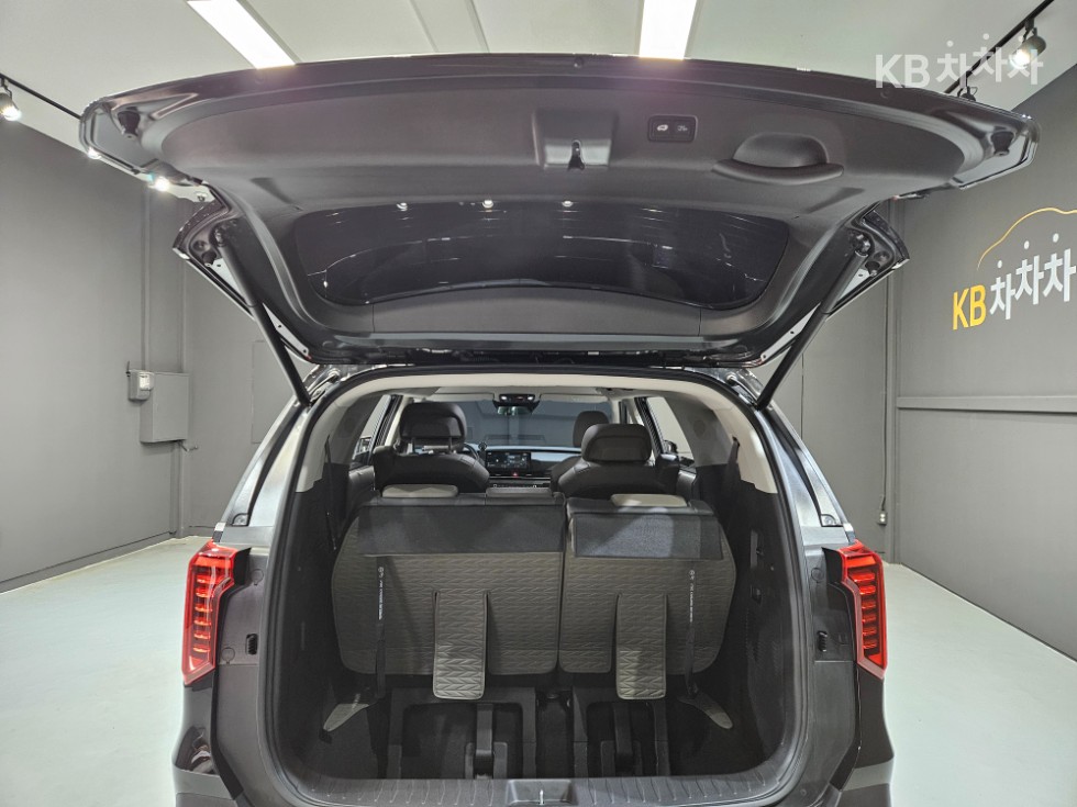 2025 - kia carnival