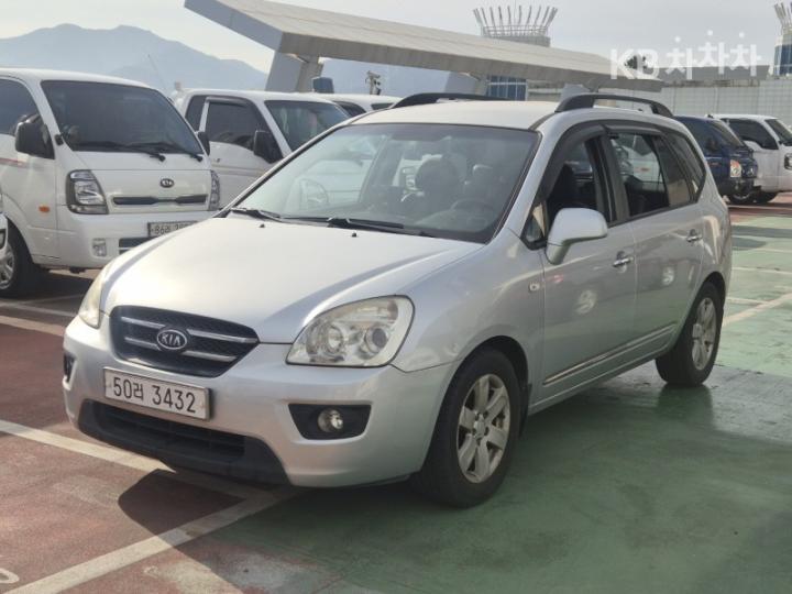 Kia Carens New 2.0 LPI GX Top Model