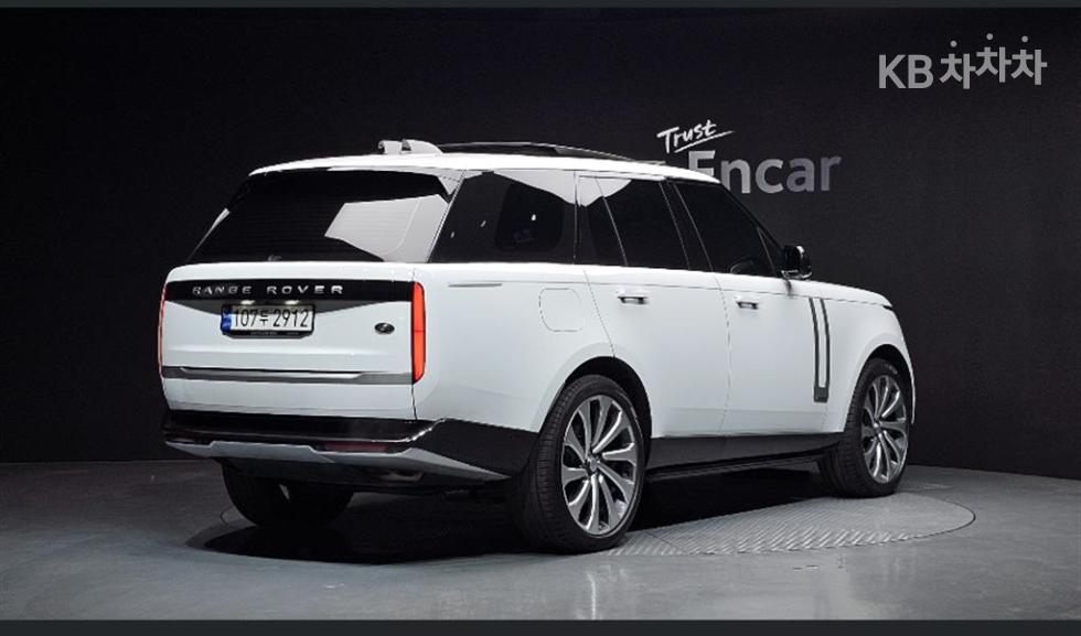 Land Rover Range Rover — miniaturë 2