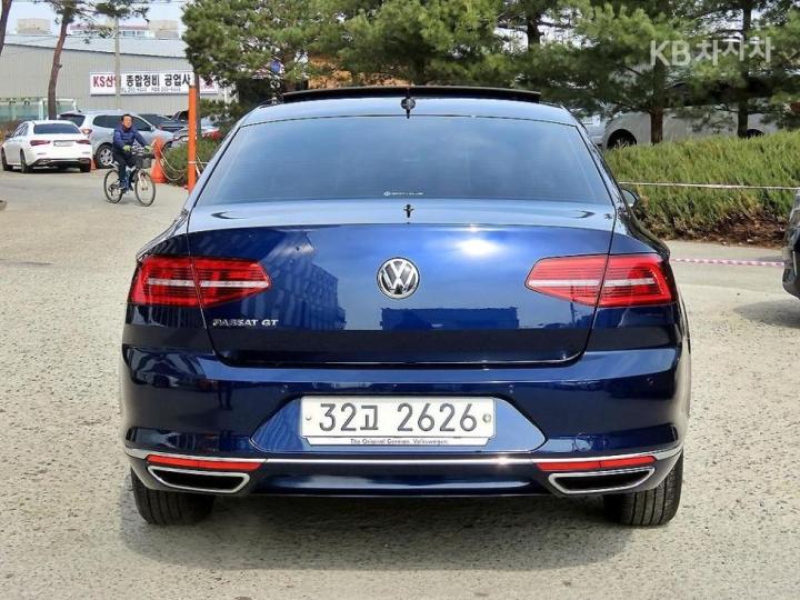 Volkswagen Passat GT 2.0 TDI Prestige B8 5