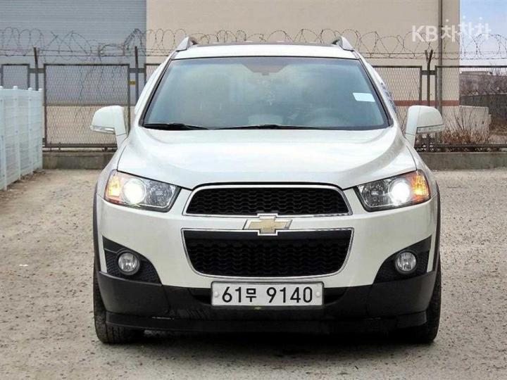Chevrolet Captiva 2WD LT 2