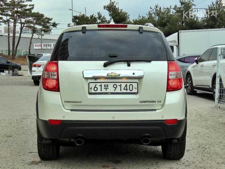 Chevrolet Captiva 2WD LT 5