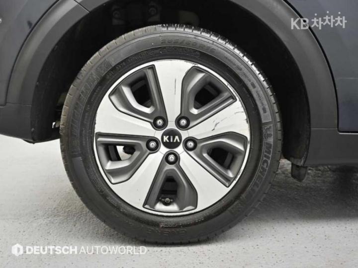 Kia Niro 1.6 Prestige 6