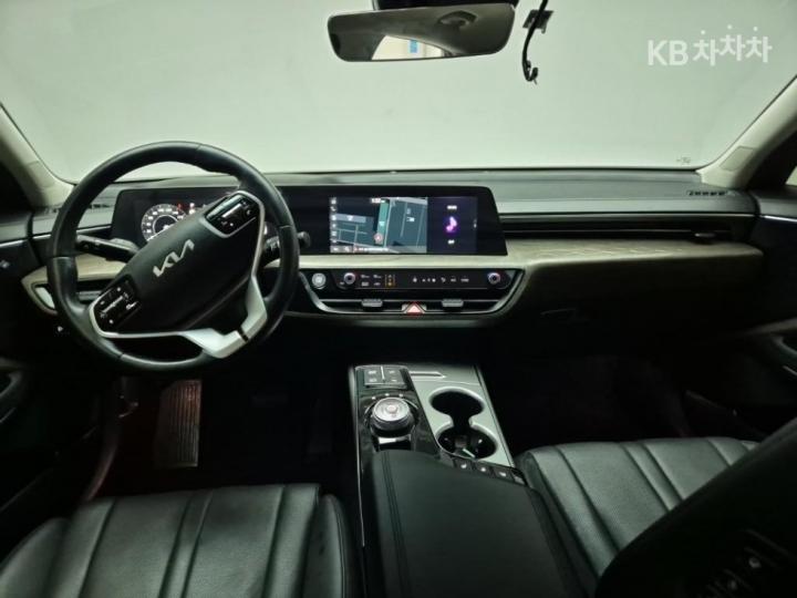 Kia K8 2.5 Gasoline Noblesse 10