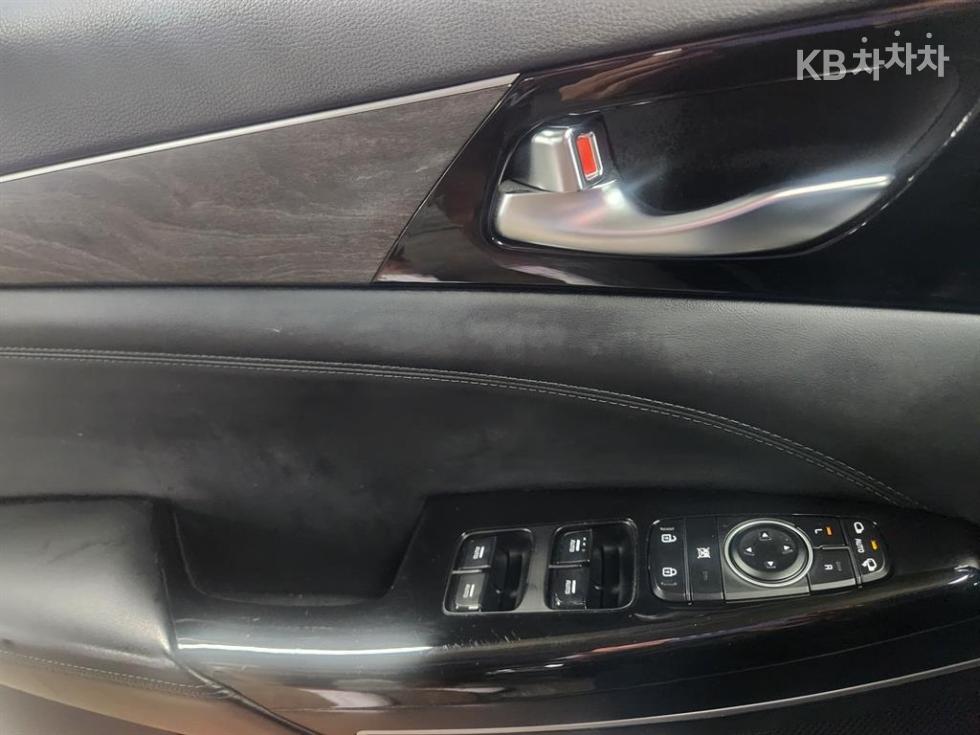 2020 - kia k7