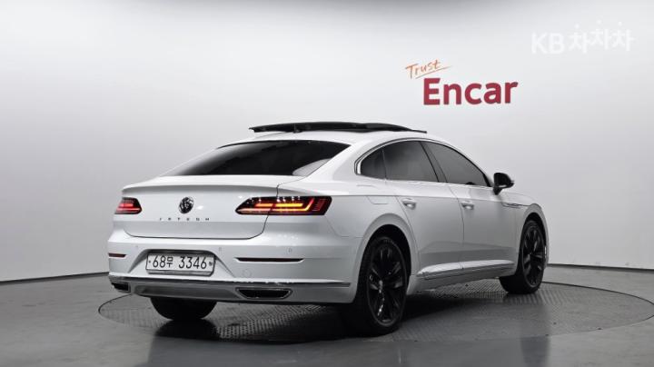 Volkswagen Arteon 2.0 TDI Prestige 5