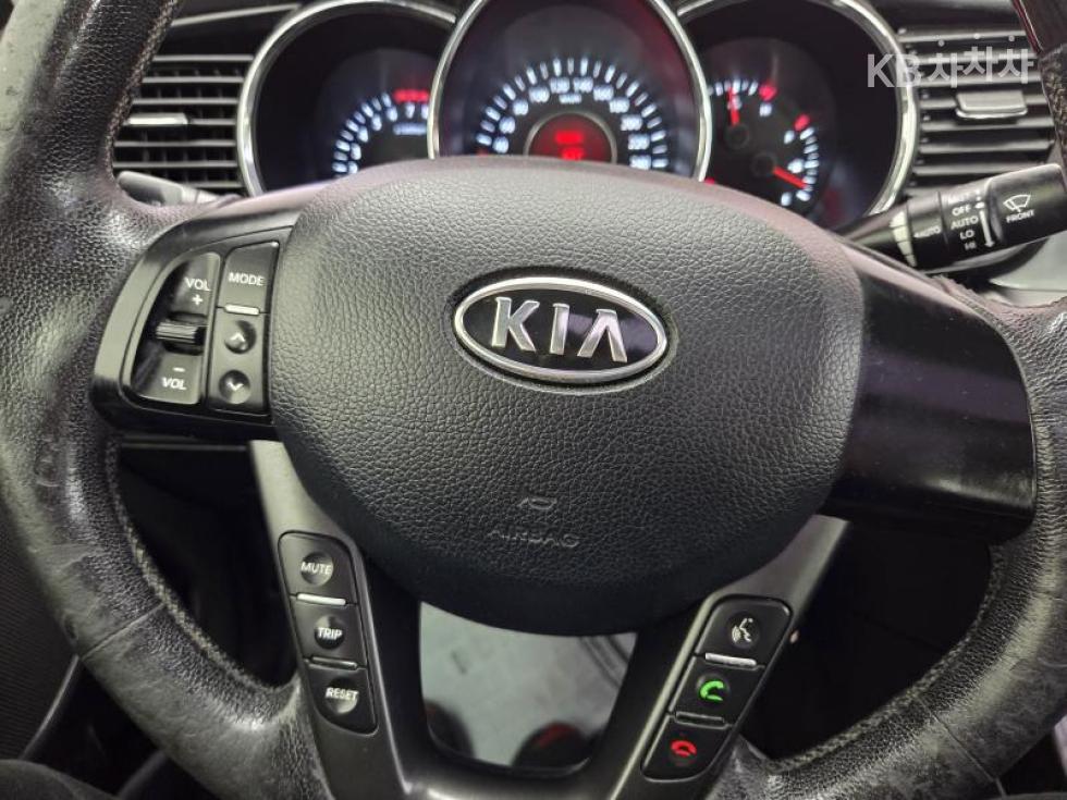 2011 - kia k5