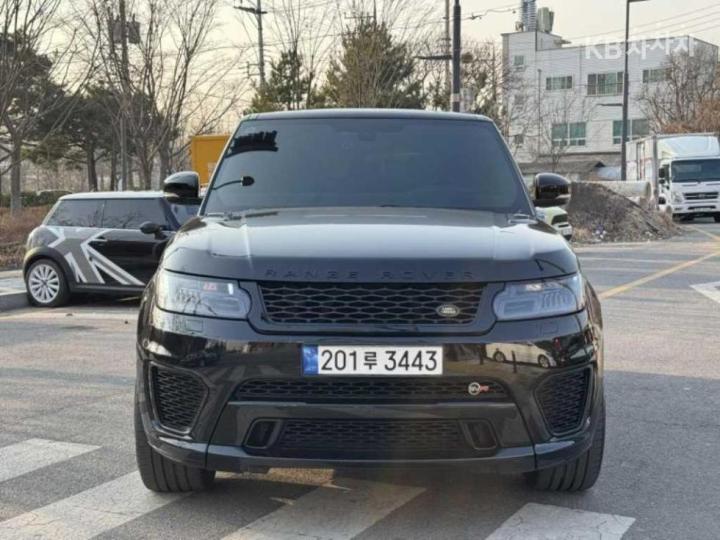 Land Rover Range Rover Sport 5.0 SVR 8