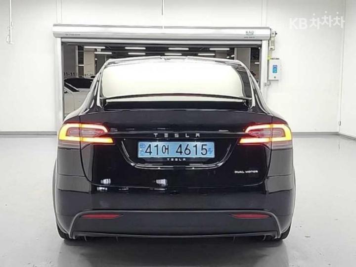 Tesla Model X Long Range 4