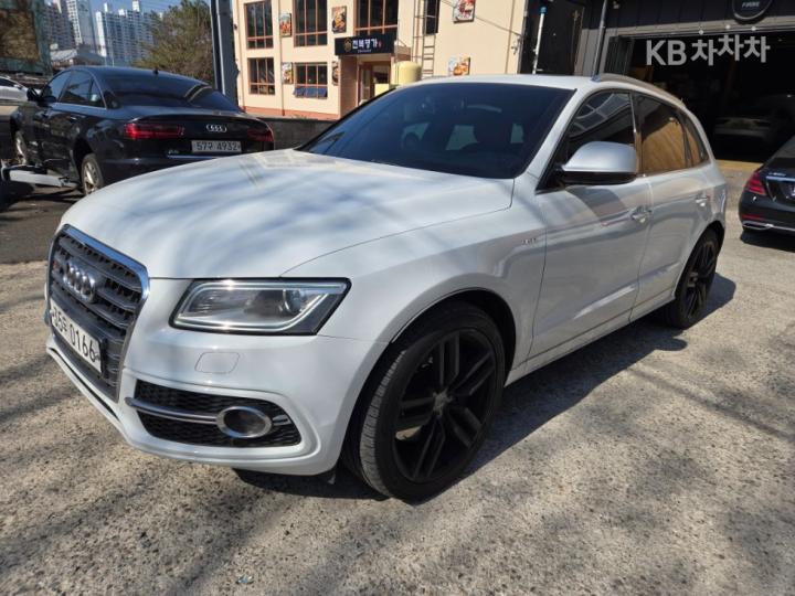 Audi SQ5 3.0 TDI Quattro Base Type 4
