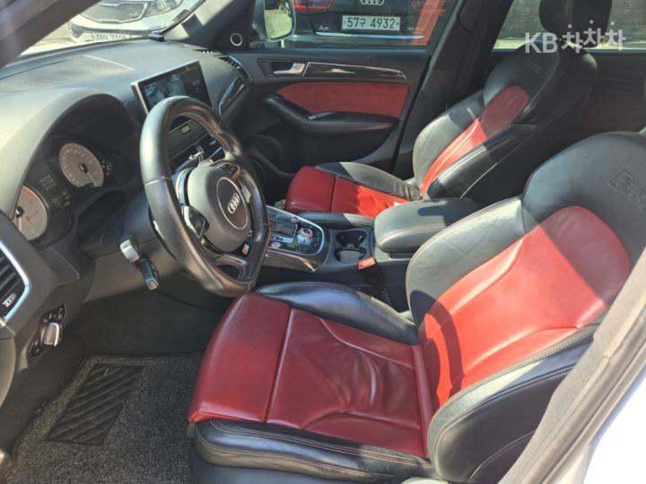 Audi SQ5 3.0 TDI Quattro Base Type 10