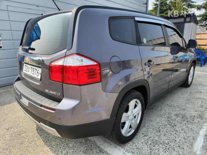 Chevrolet Orlando LT Premium 5