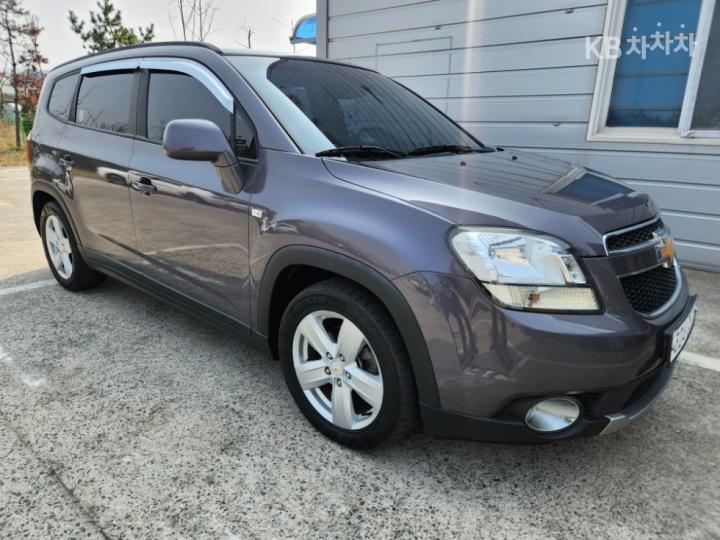 Chevrolet Orlando LT Premium 8