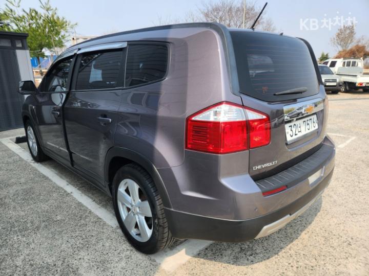Chevrolet Orlando LT Premium 9