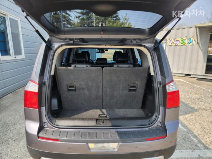 Chevrolet Orlando LT Premium 10