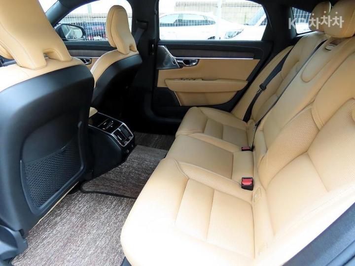 Volvo S90 B5 Inscription 7