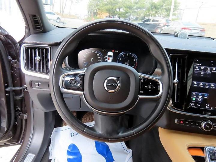 Volvo S90 B5 Inscription 9