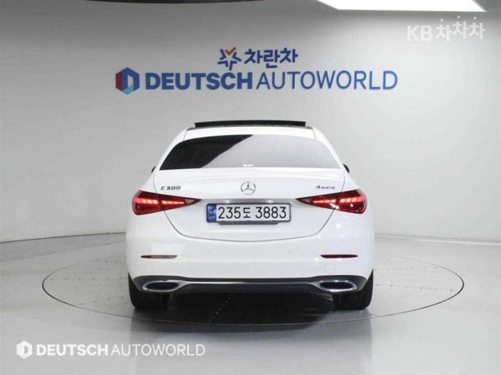 Mercedes-Benz C-Class W206 C300 4Matic Avantgarde 5