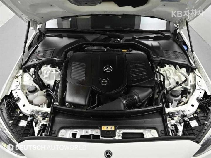 Mercedes-Benz C-Class W206 C300 4Matic Avantgarde 7