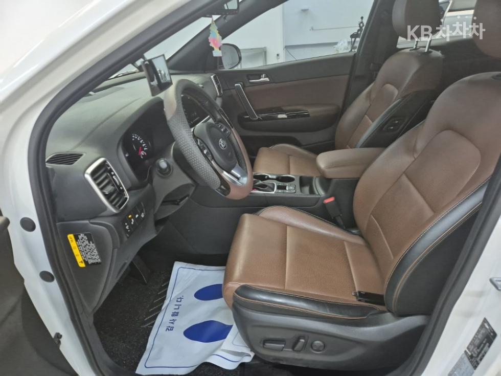 2020 - kia sportage