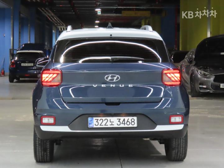 Hyundai Venue Gasoline 1.6 FLUX 4