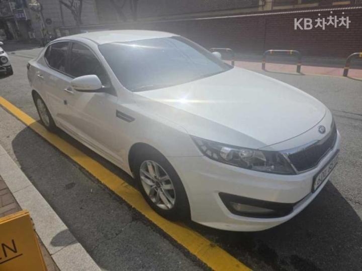 Kia K5 Gasoline 2.0 Luxury 4