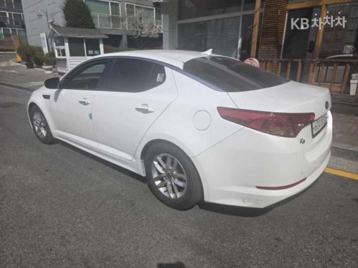 Kia K5 Gasoline 2.0 Luxury 7
