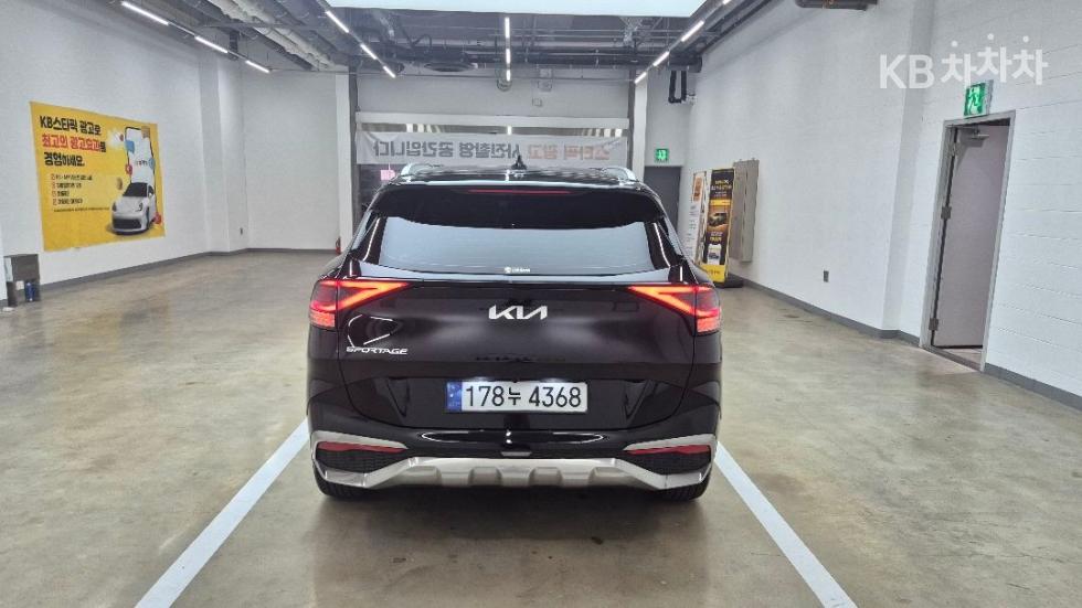 2023 - kia sportage