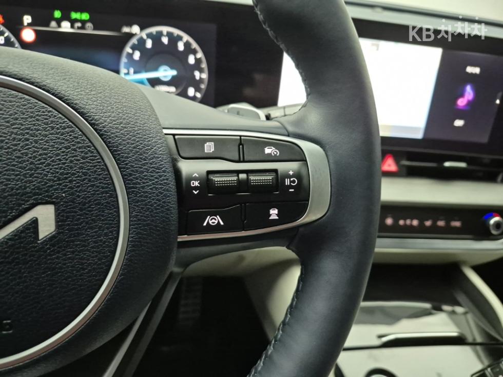 2024 - kia sportage