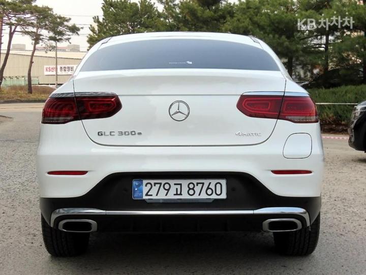 Mercedes-Benz GLC-Class X253 300e 4Matic Coupe Base Type 5