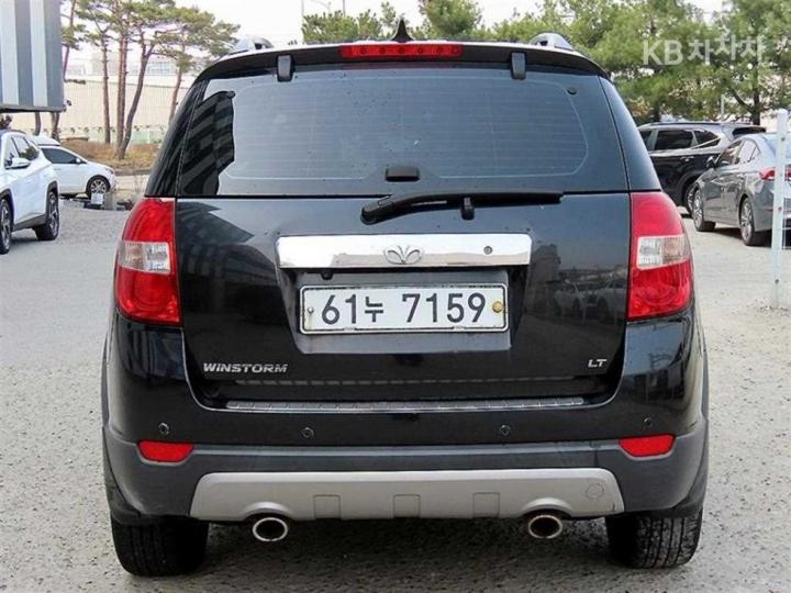 Chevrolet Winstorm 2WD LT Base Type 5