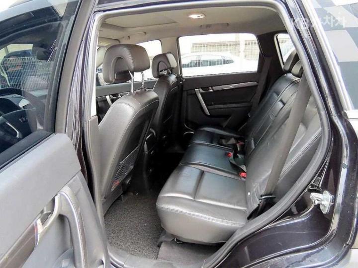 Chevrolet Winstorm 2WD LT Base Type 7