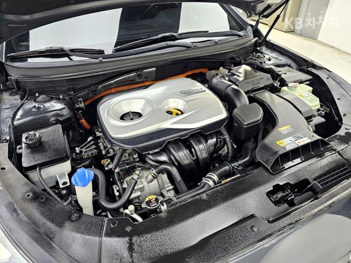 Hyundai Sonata New Rise Hybrid 2.0 HEV Premium Special 7